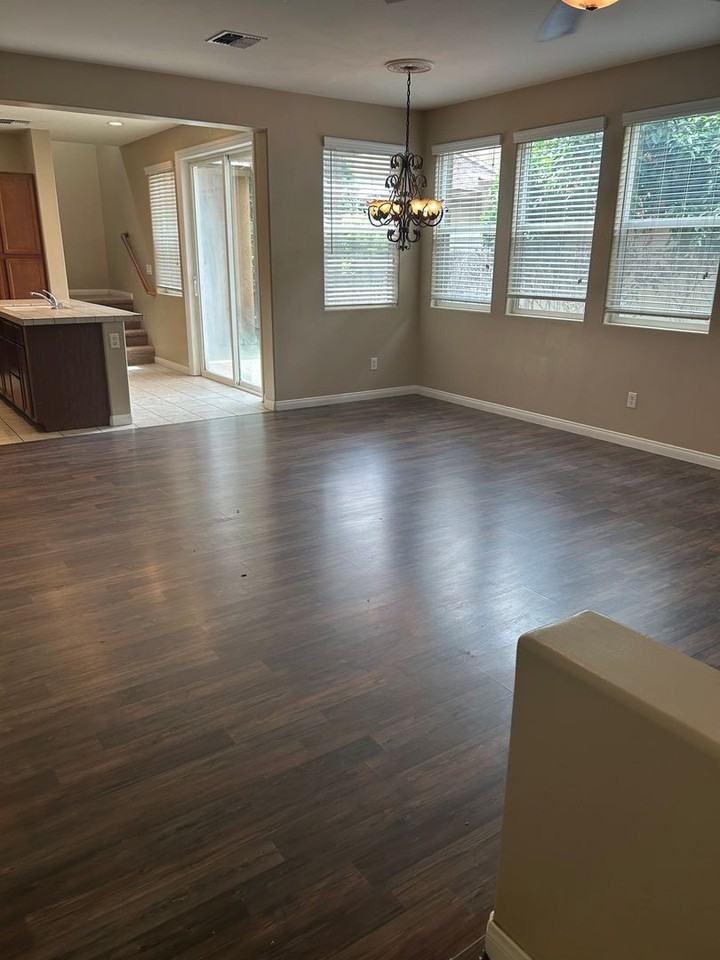 1925 Holt Rinehart Ave - Photo 6 of 26