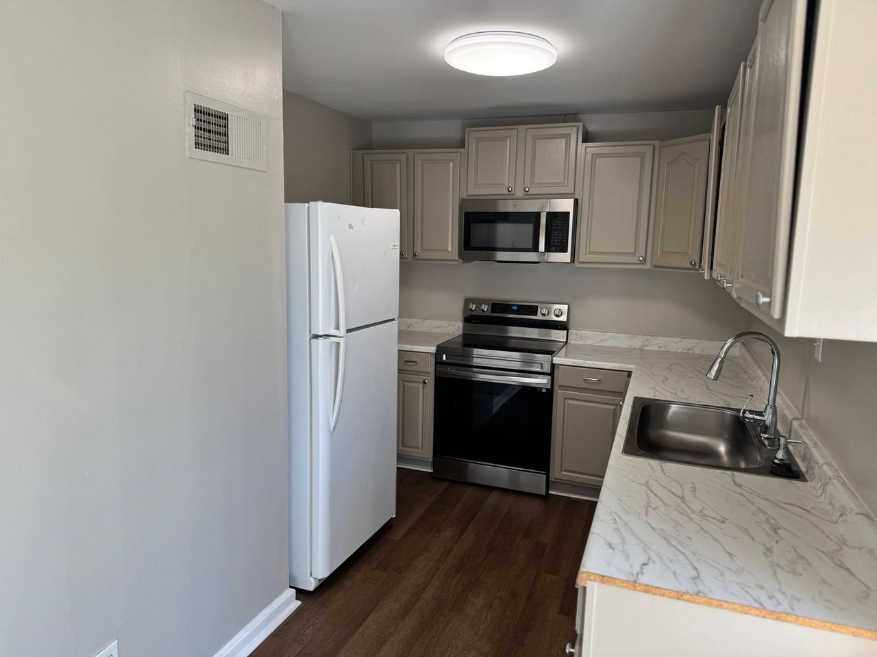 134 Hickok Cir - Photo 6 of 13