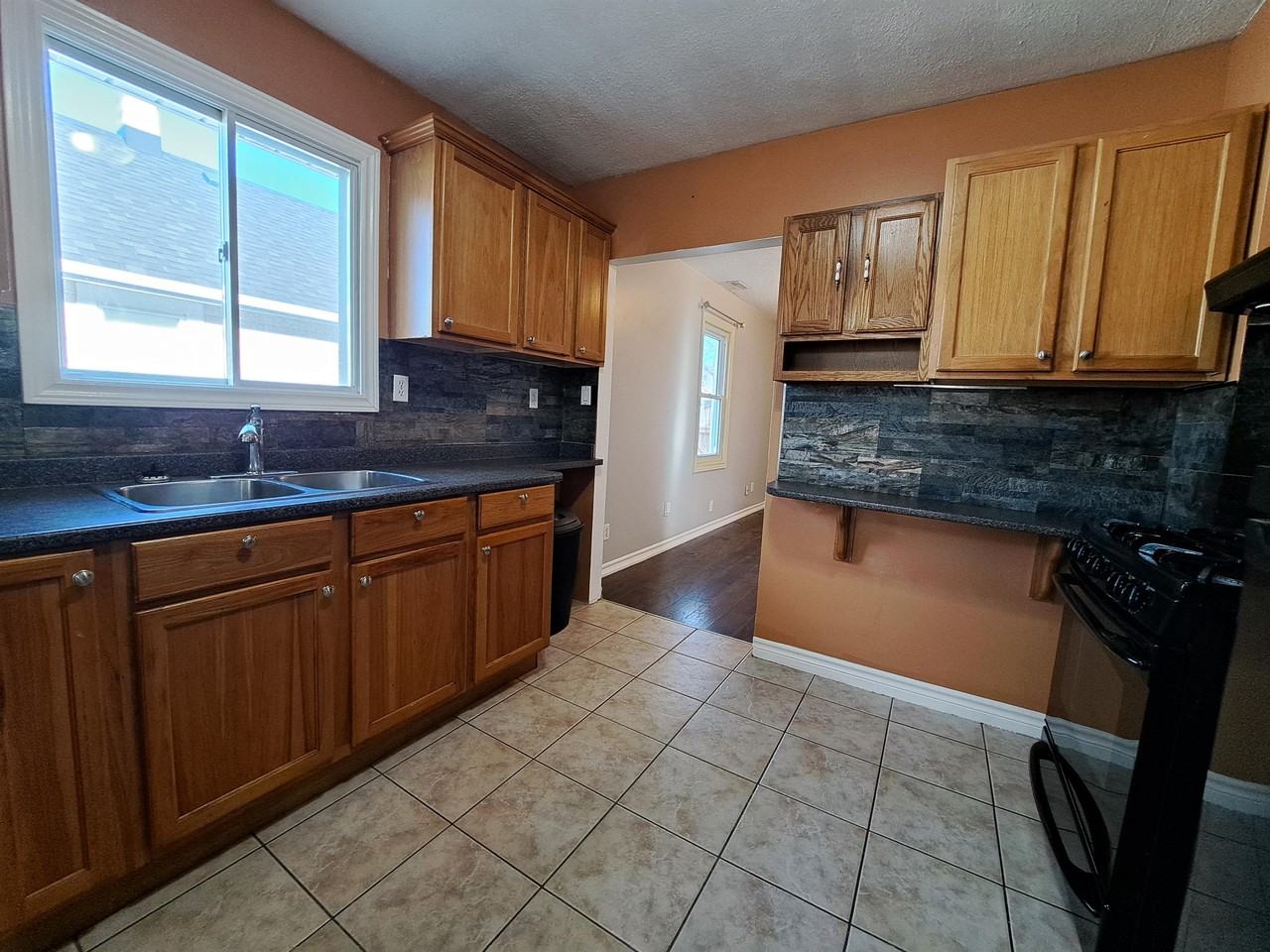 1141 Curry Ave #1 - Photo 5 of 28