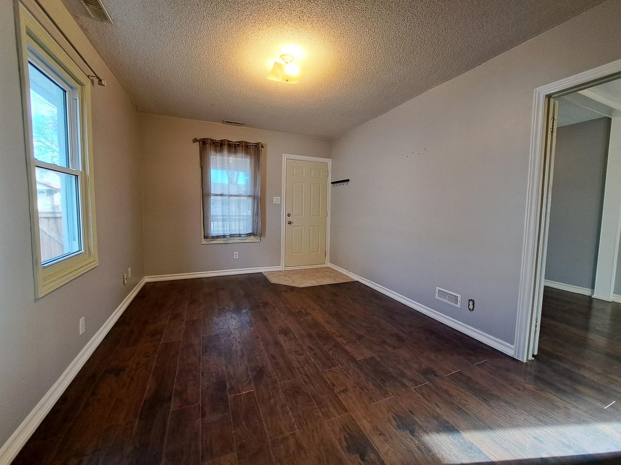 1141 Curry Ave #1 - Photo 7 of 28