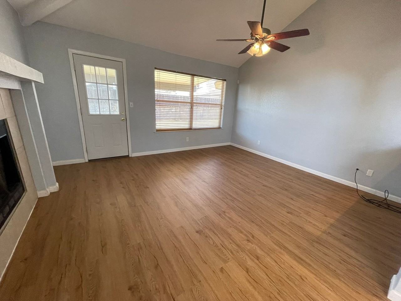 5732 Schwarzkopf Dr - Photo 7 of 18