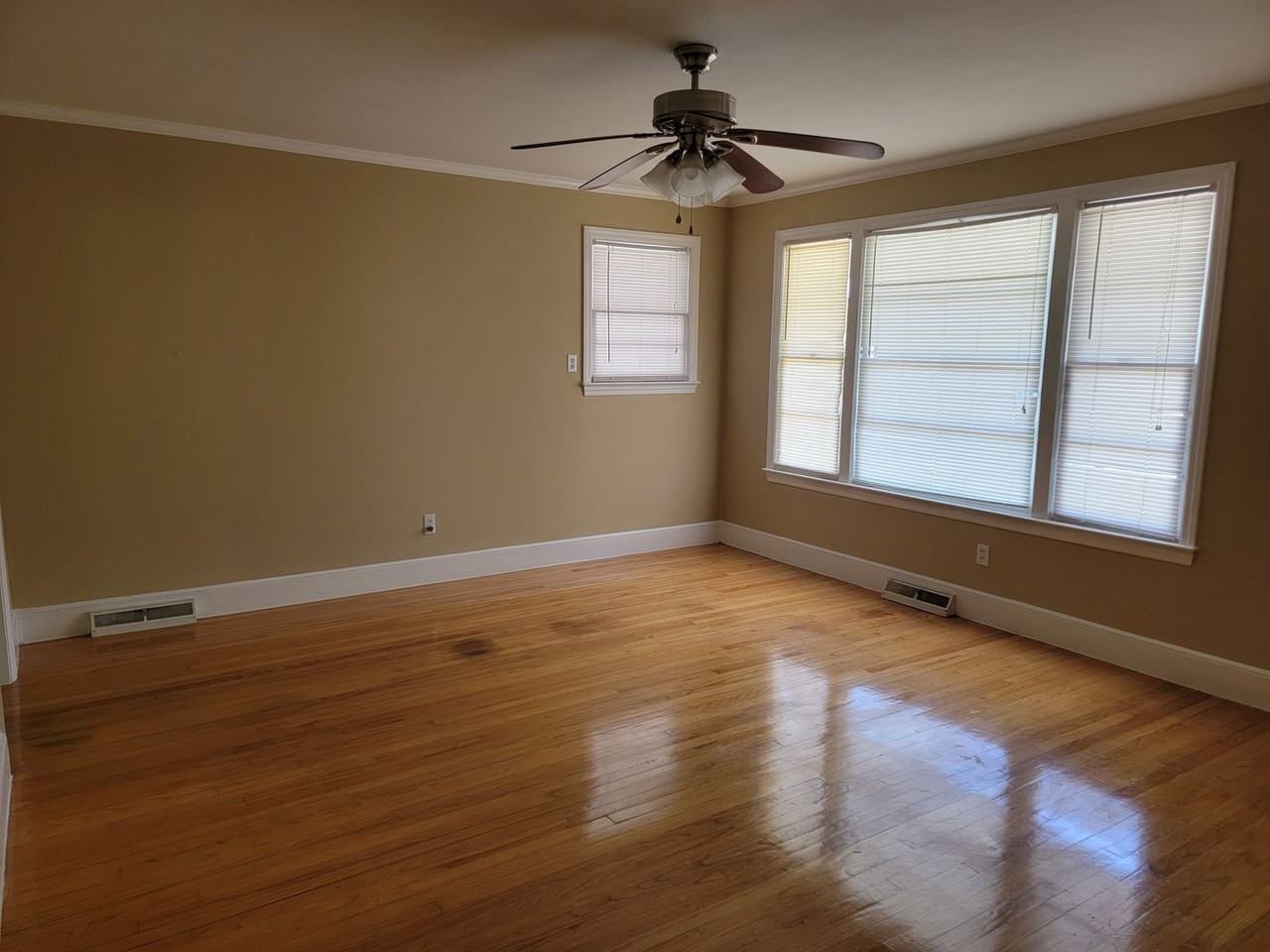 1218 Chestnut St - Photo 2 of 9