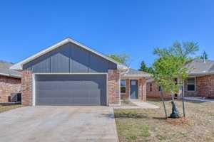 featured image of 2713 Clifton Ter