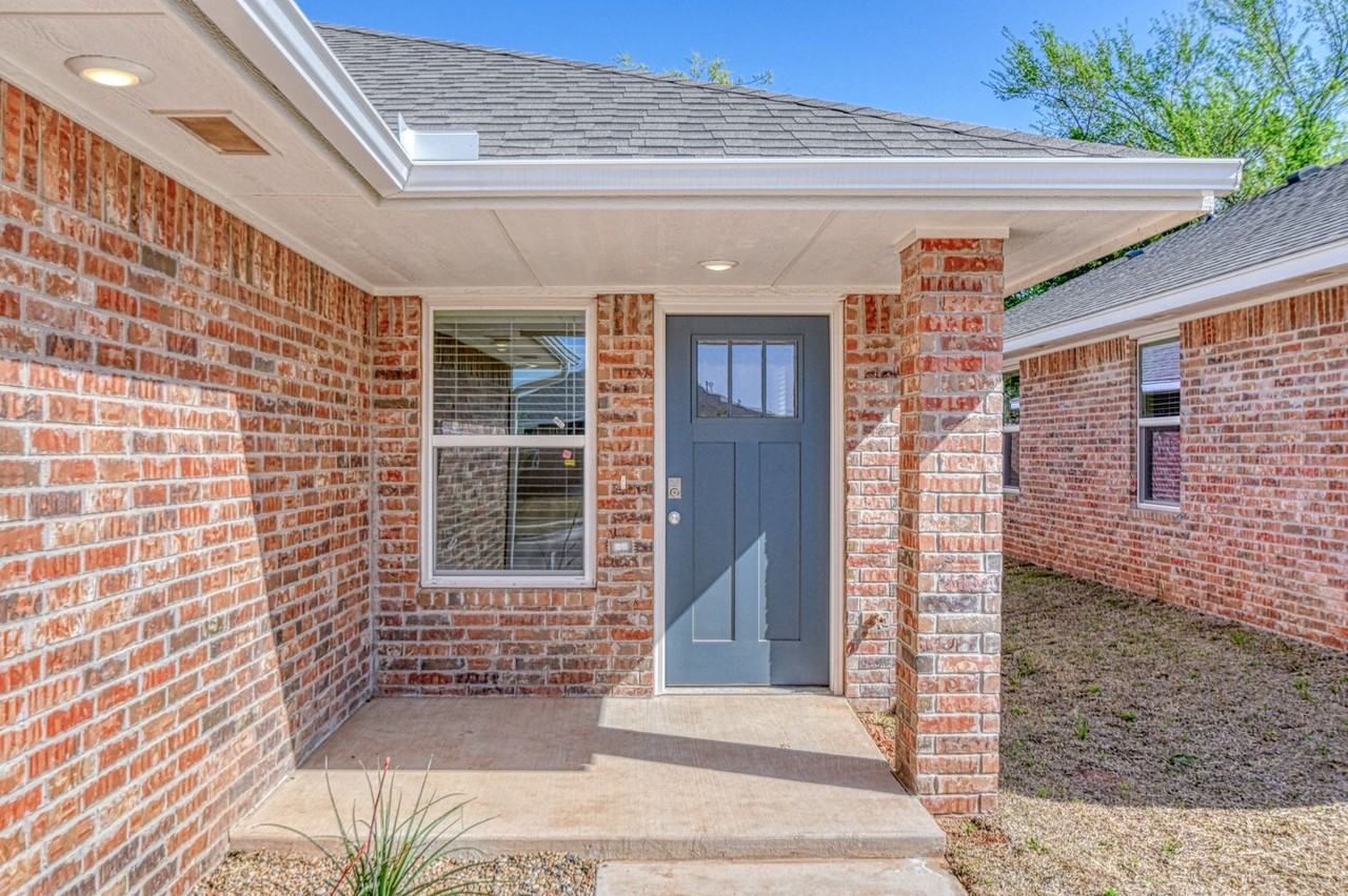 2713 Clifton Ter - Photo 3 of 29