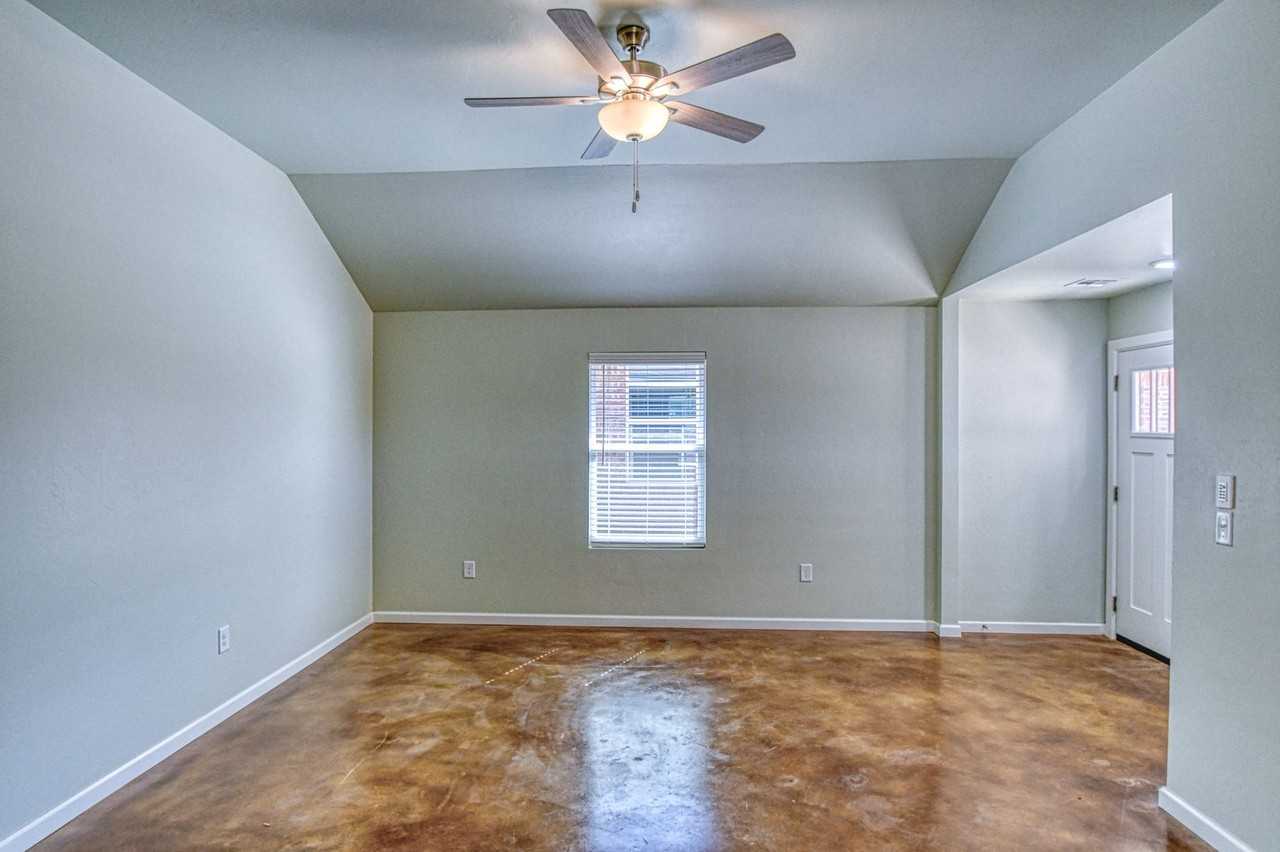 2713 Clifton Ter - Photo 6 of 29