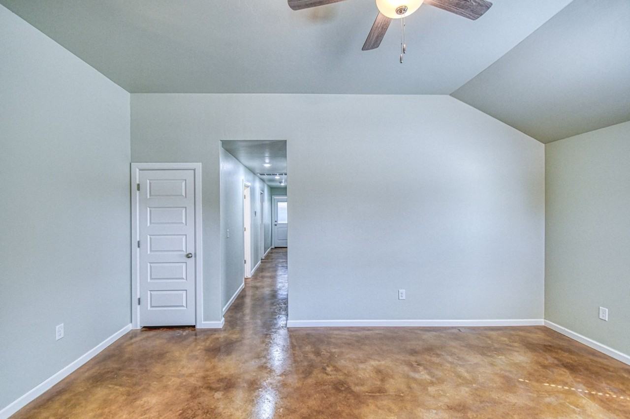 2713 Clifton Ter - Photo 7 of 29