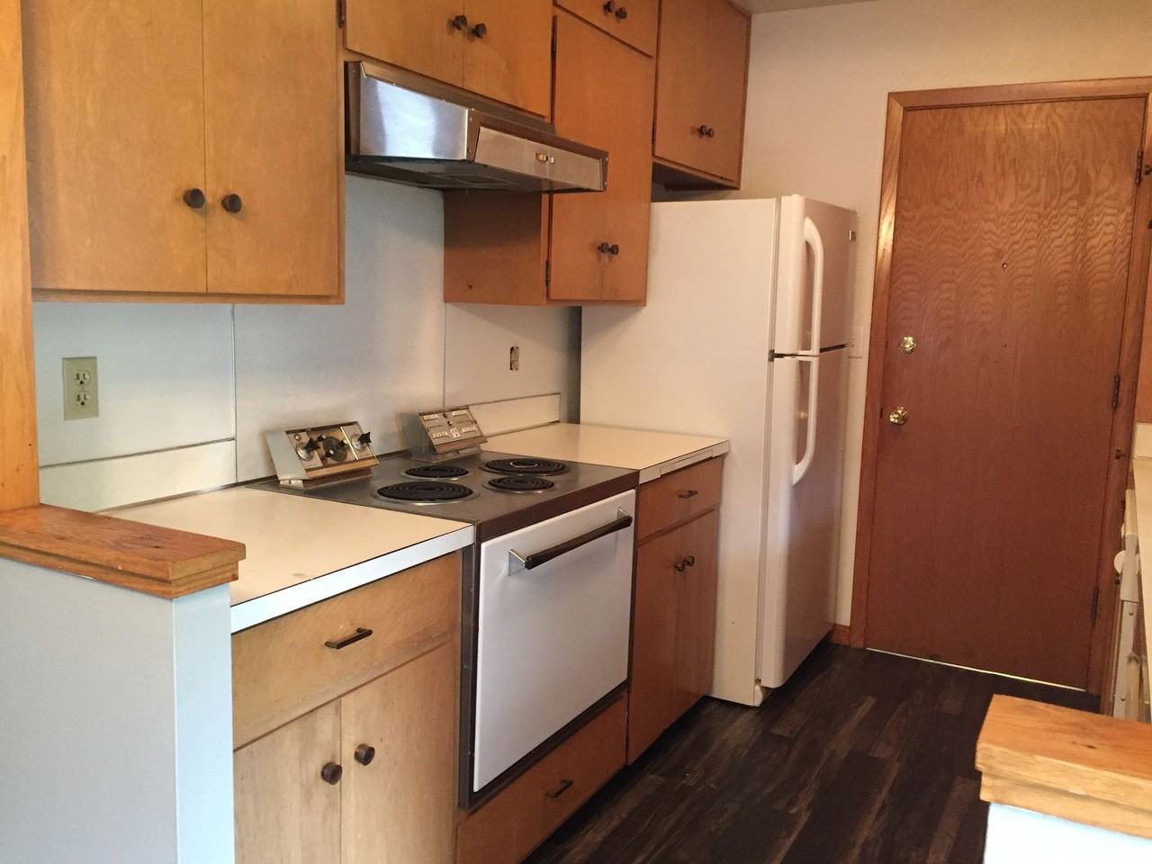 721 Russell - Photo 2 of 9