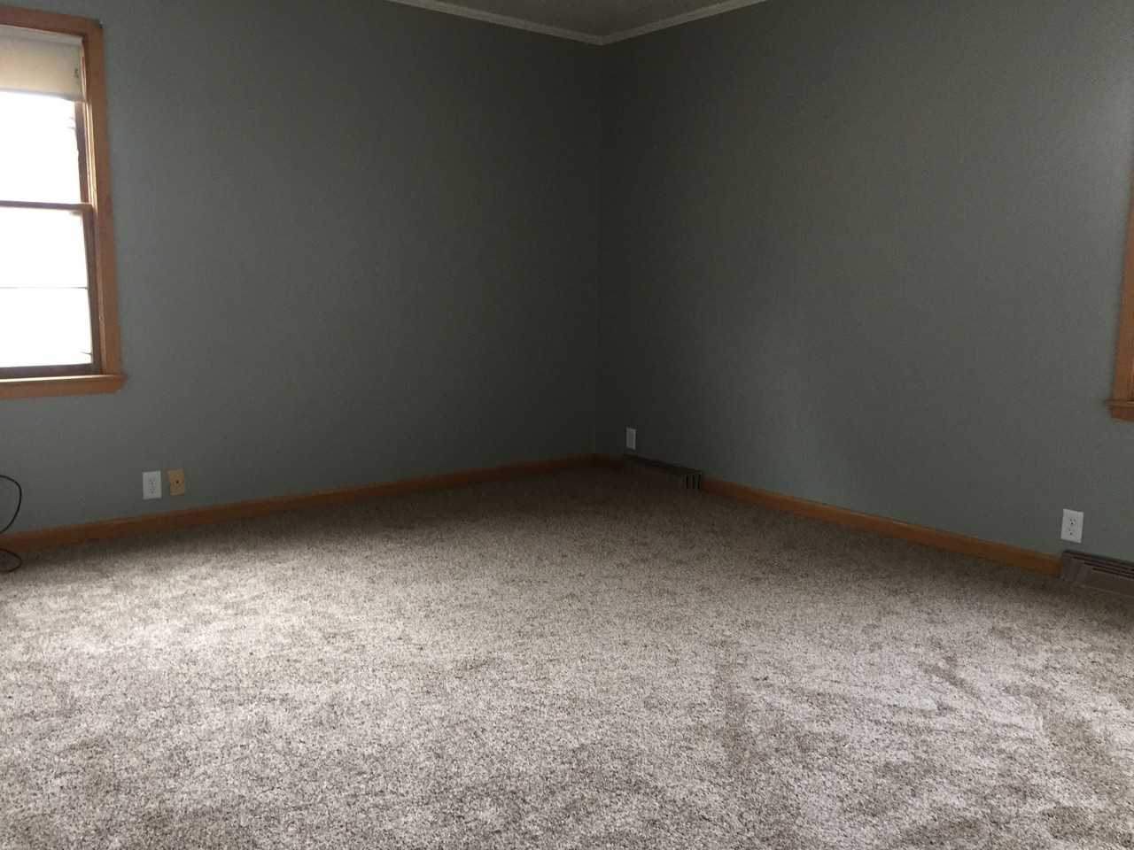 721 Russell - Photo 6 of 9