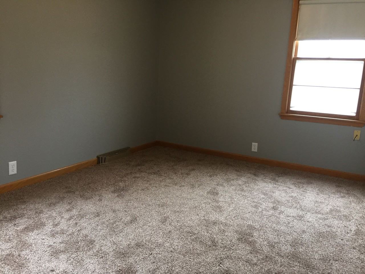 721 Russell - Photo 7 of 9