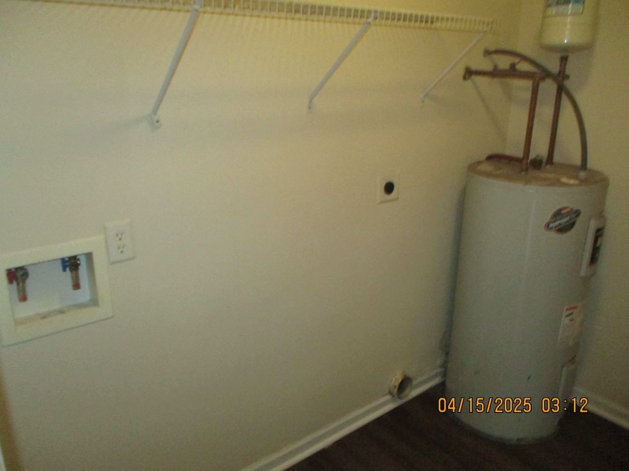 143 Westcott Ln - Photo 3 of 5
