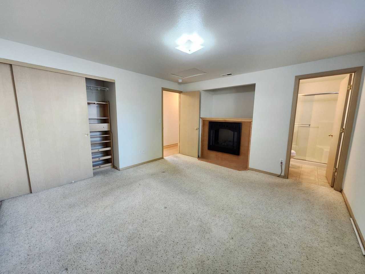 9704 Welsh Dr - Photo 7 of 14