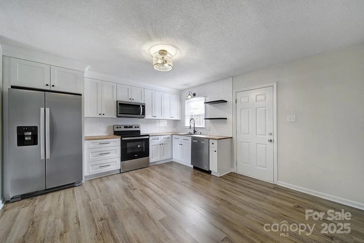 Fully Remodeled | 2BR/1.5BA Condo | Willowbrook - Photo 2 of 13