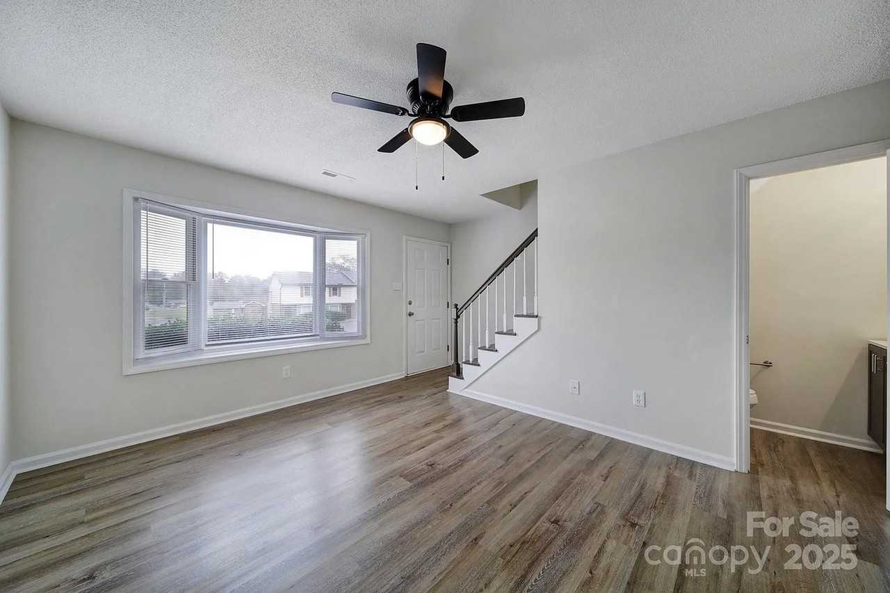 Fully Remodeled | 2BR/1.5BA Condo | Willowbrook - Photo 4 of 13