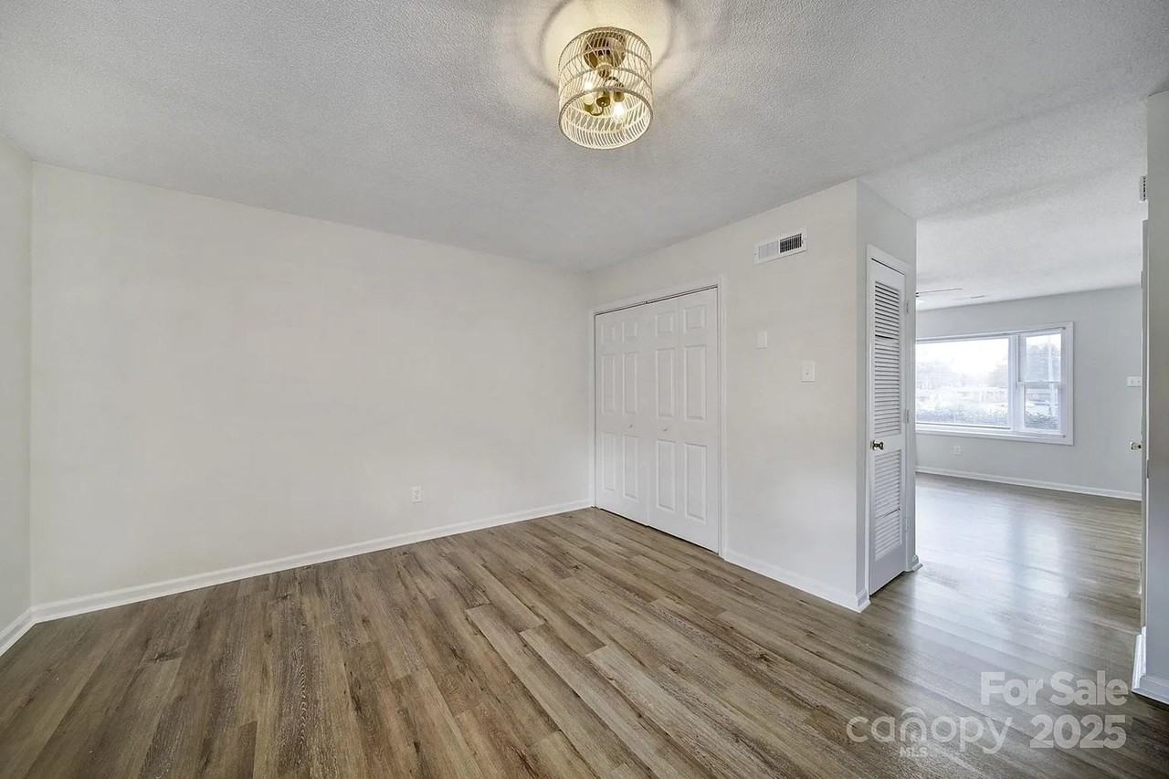 Fully Remodeled | 2BR/1.5BA Condo | Willowbrook - Photo 6 of 13