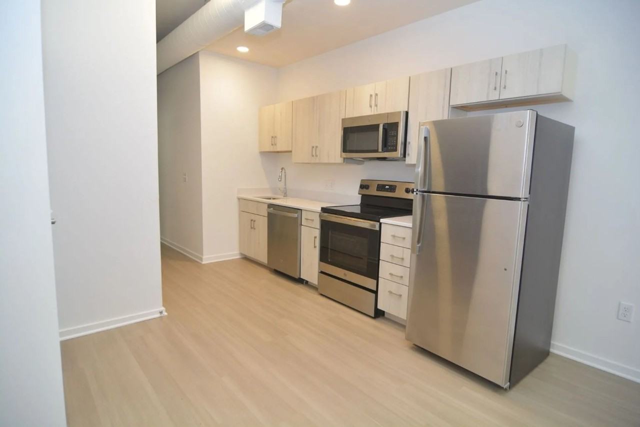 Hanscom and Georgia Row Apartments - Photo 3 of 4