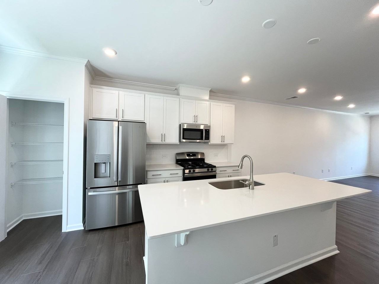 658 Mirkwood Ave - Photo 3 of 26