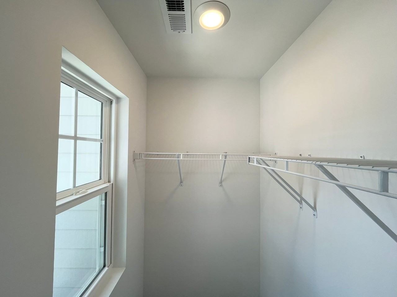 658 Mirkwood Ave - Photo 7 of 26