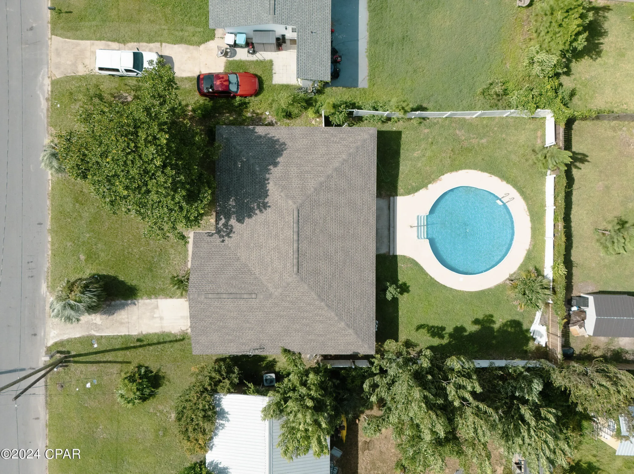 926 Greentree Rd - Photo 2 of 22