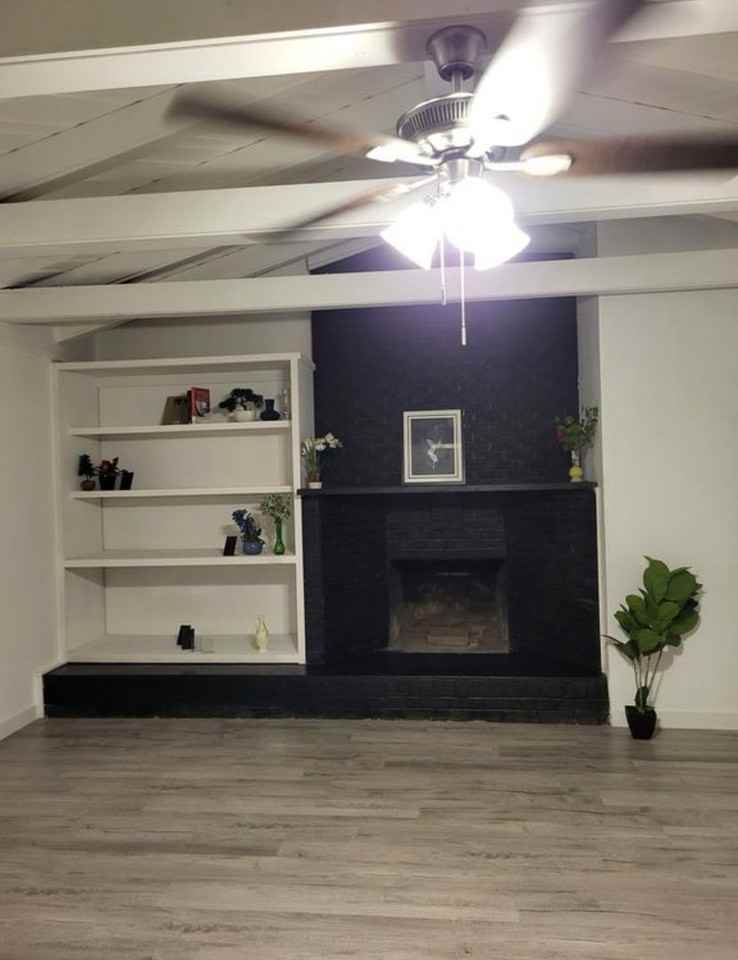 1917 N Avenue L - Photo 2 of 22