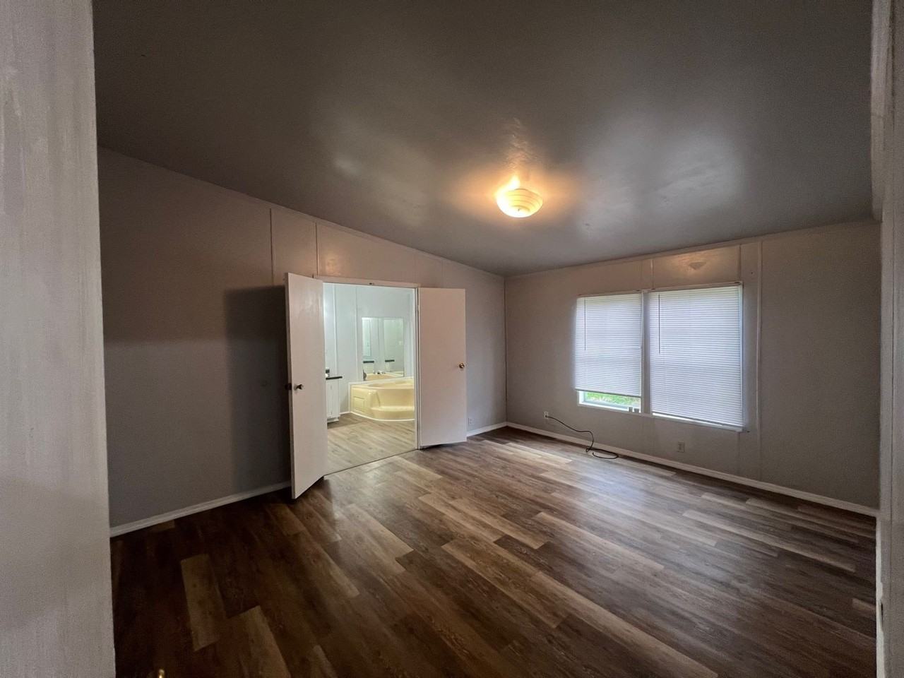 9546 Deer Trail Ave - Photo 2 of 13