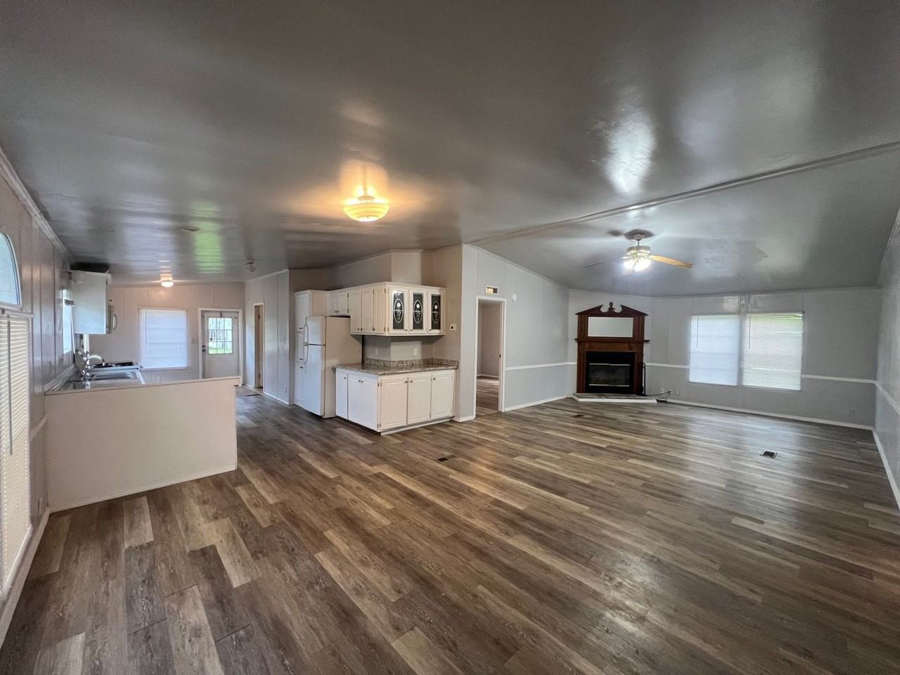 9546 Deer Trail Ave - Photo 3 of 13