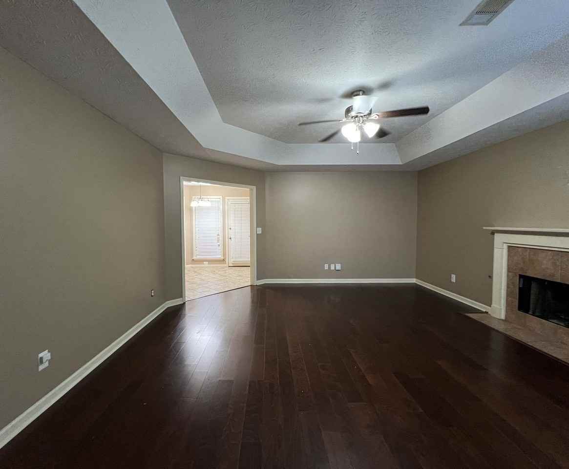 6061 Karen Valley Cv - Photo 3 of 16