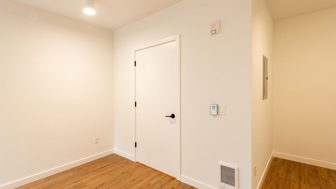 The Friday - Photo 6 of 31