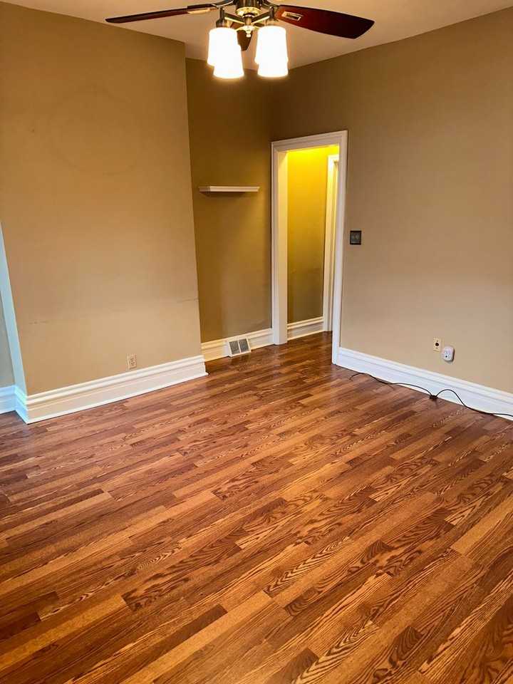 2807 Jane St - Photo 2 of 19