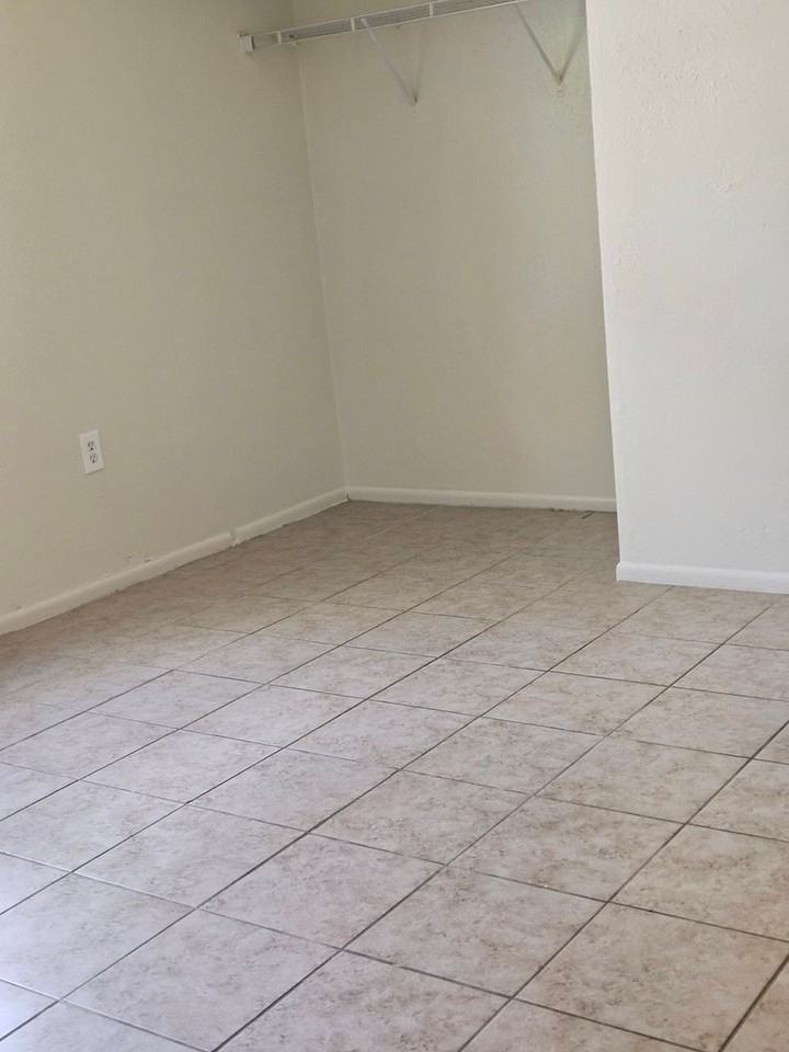 716 56th Avenue Dr E - Photo 5 of 11