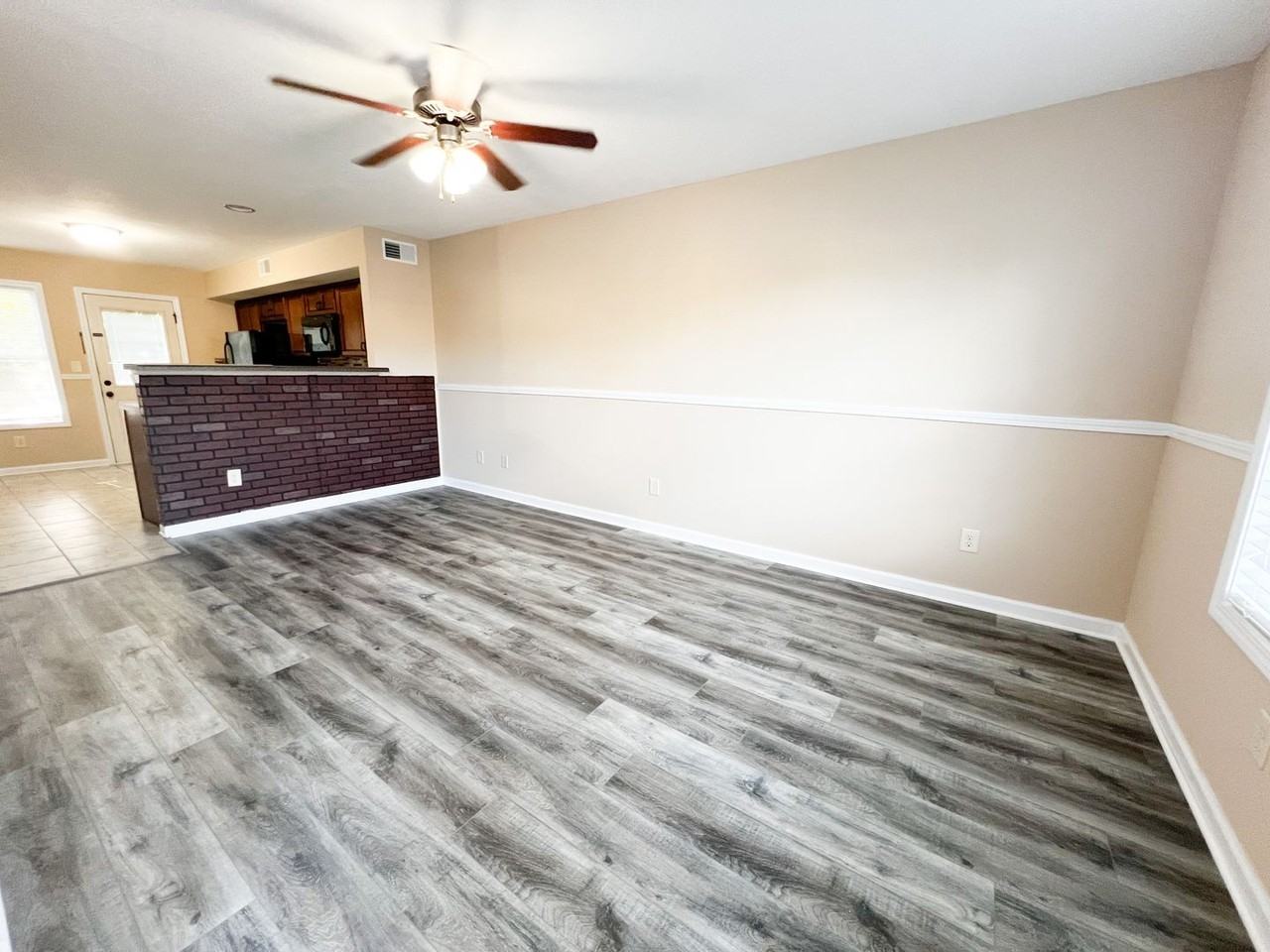 2268 Mccormick Ln - Photo 3 of 9