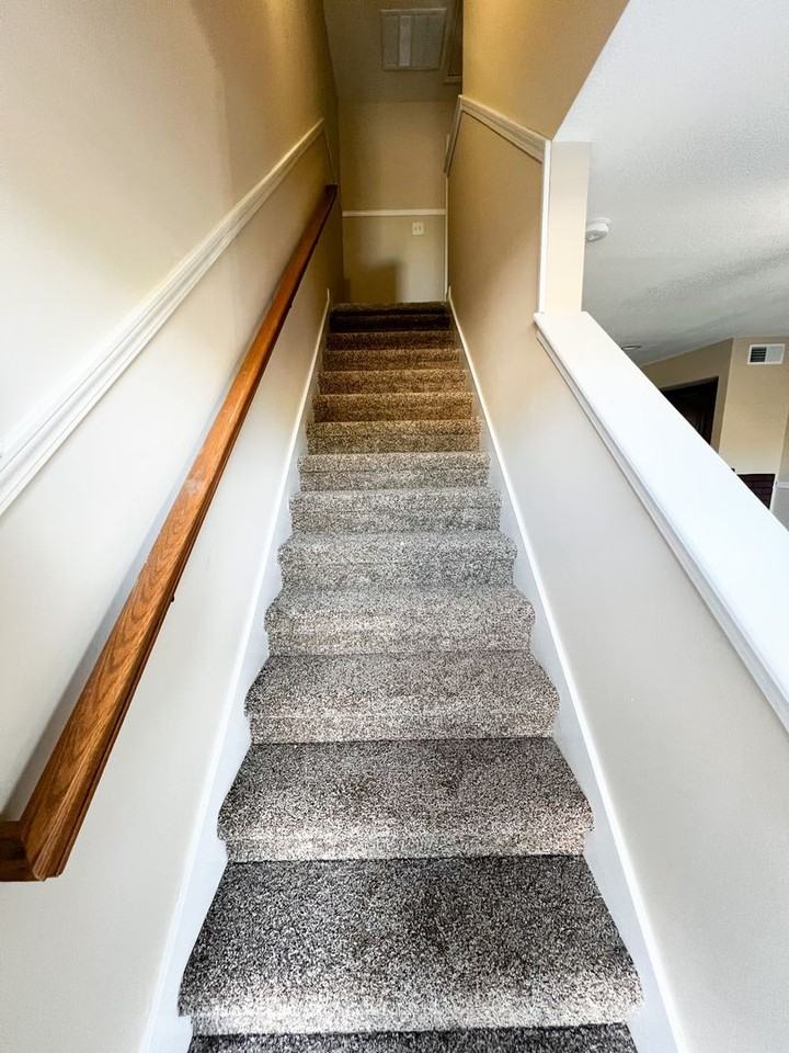 2268 Mccormick Ln - Photo 5 of 9