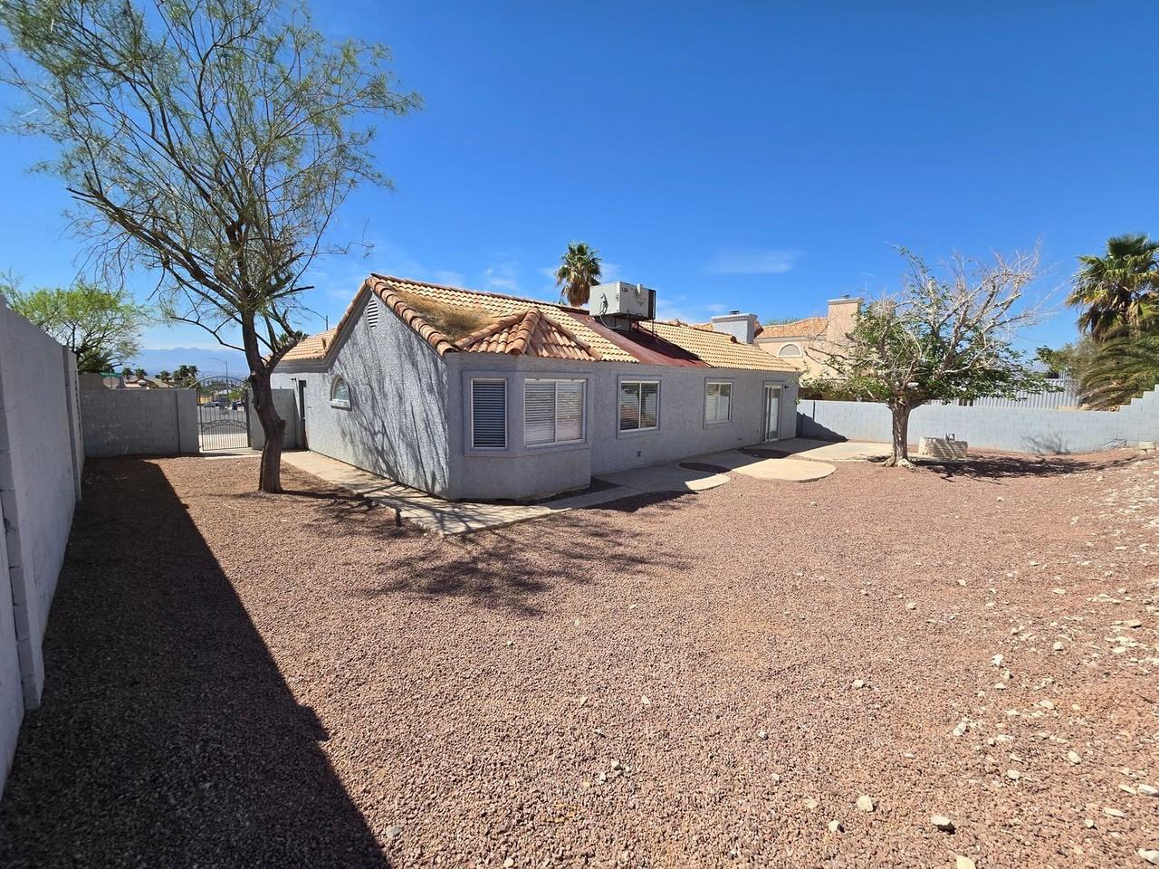 2252 Welsey Manor Dr - Photo 3 of 26