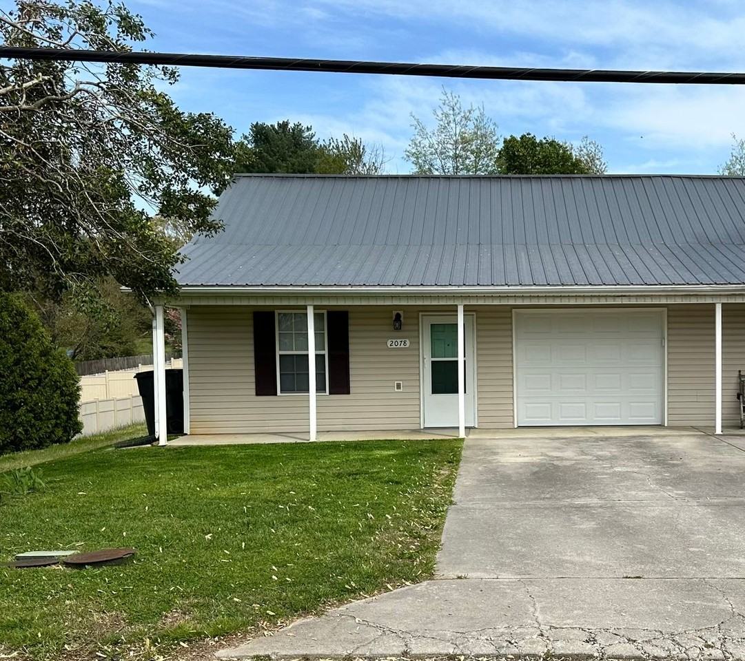 2078 Inman Bend Rd - Photo 2 of 25