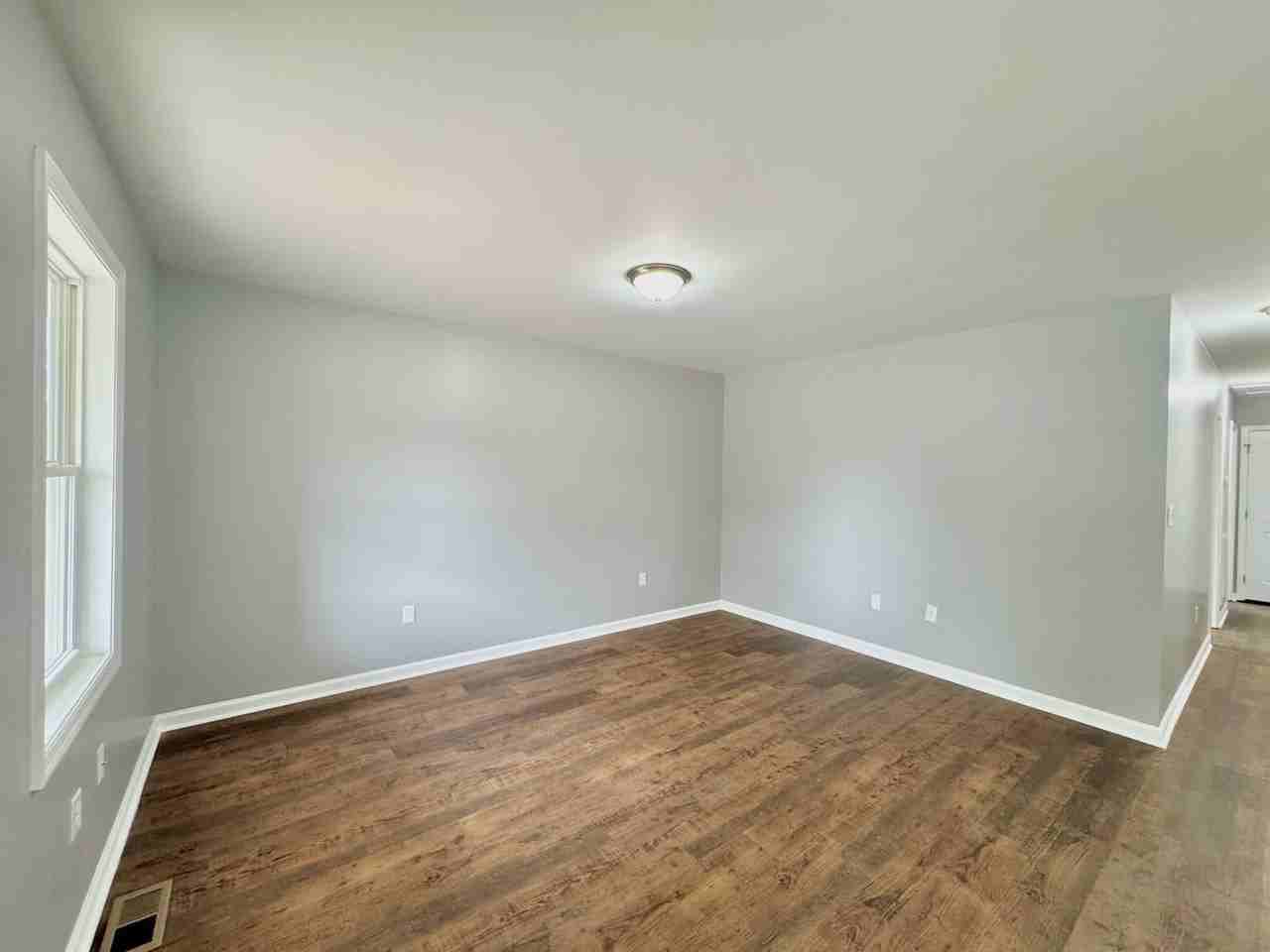 1212 Halifax St - Photo 3 of 15