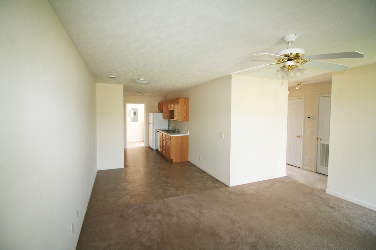 The Oaks - 895 - Photo 4 of 10