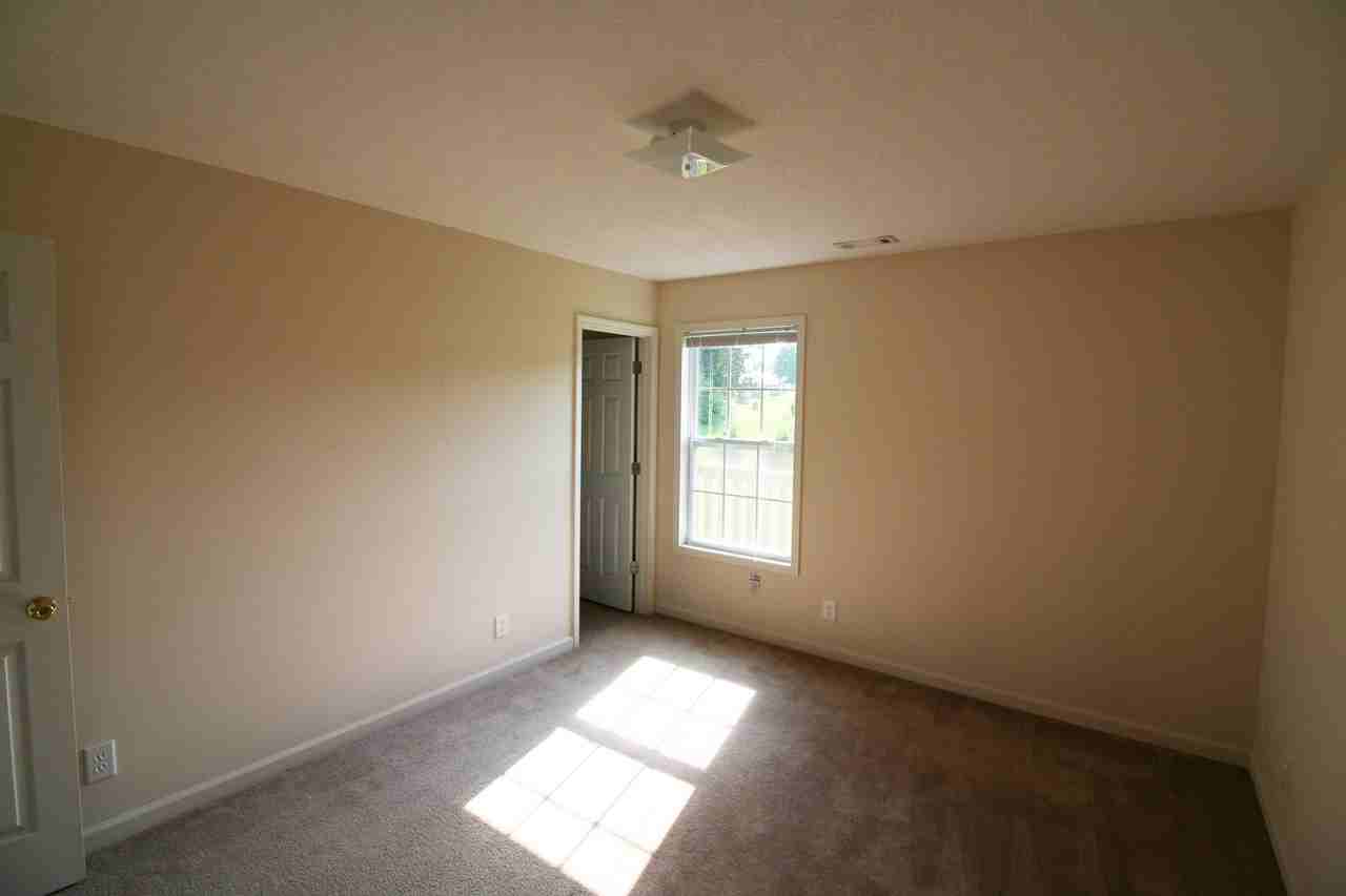 The Oaks - 895 - Photo 7 of 10