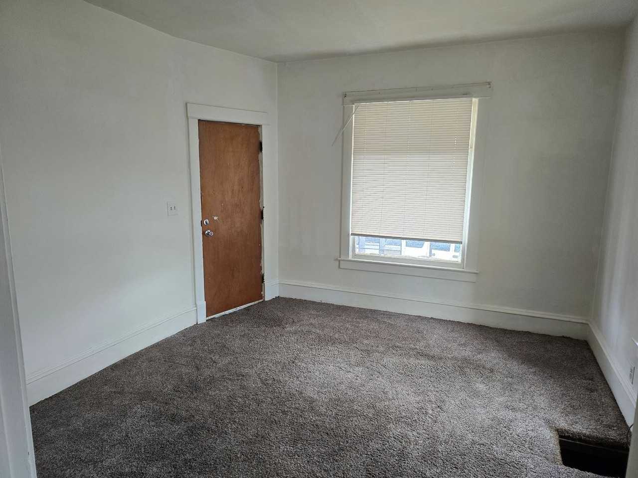 1522 Virginia St - Photo 7 of 7