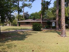 featured image of 801 W 8th St