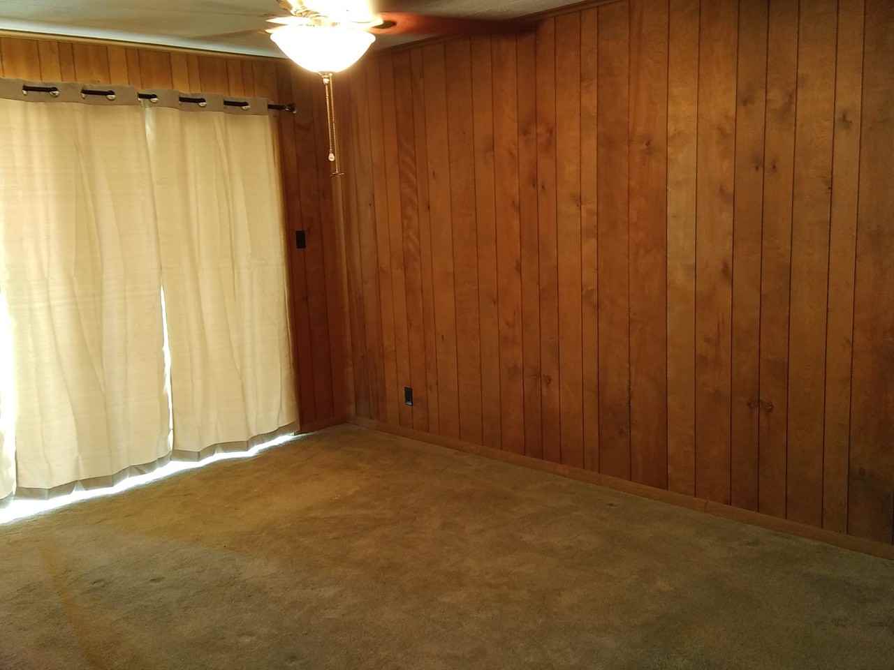 801 W 8th St - Photo 5 of 12