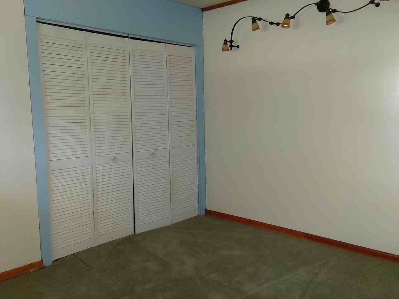 801 W 8th St - Photo 7 of 12