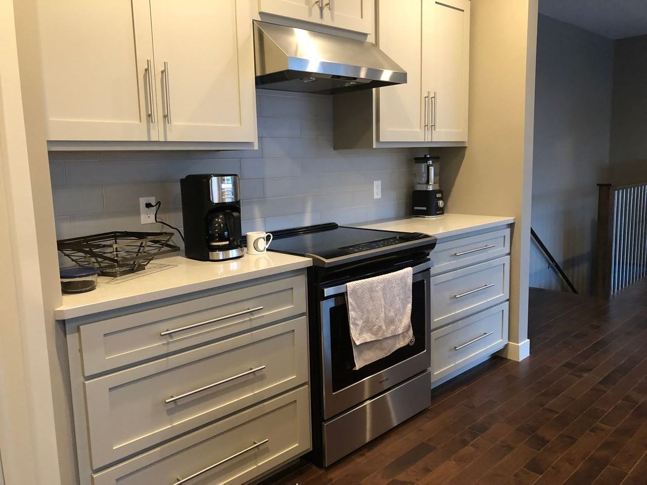 1916 Spruce Meadows Drive Southeast - Photo 4 of 26