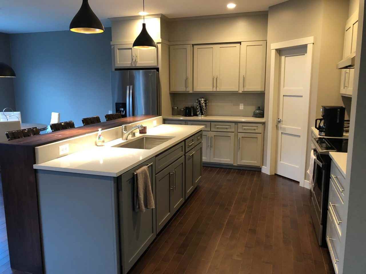 1916 Spruce Meadows Drive Southeast - Photo 6 of 26