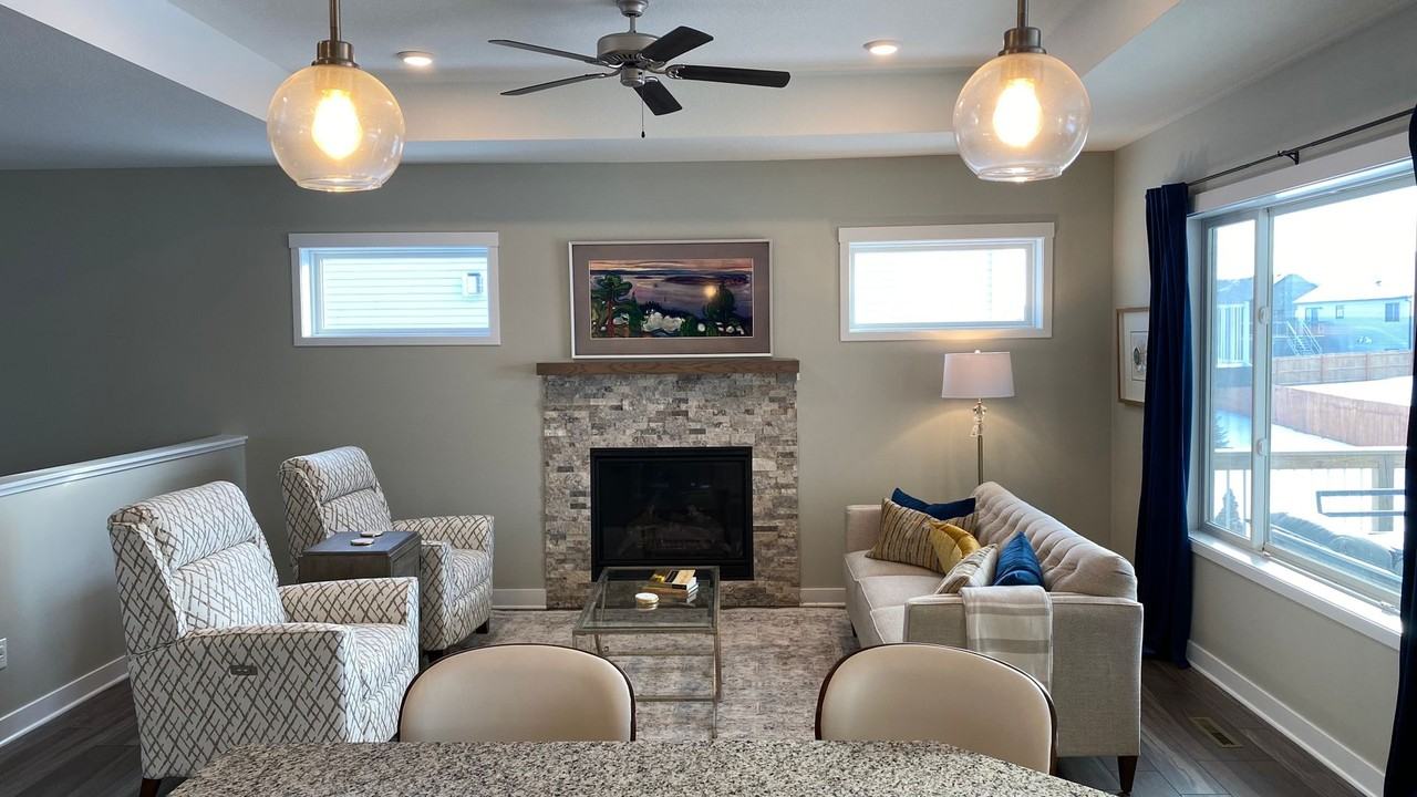 2312 Hart Drive Southwest - Photo 7 of 46