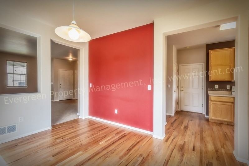 7533 Triangle Dr - Photo 3 of 30