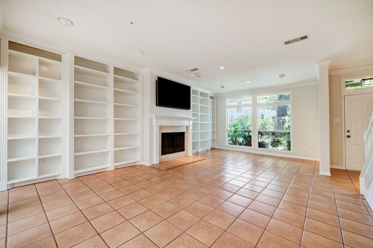 2206 Welch St - Photo 6 of 30