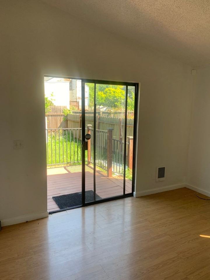 2420 Linden St - Photo 2 of 13