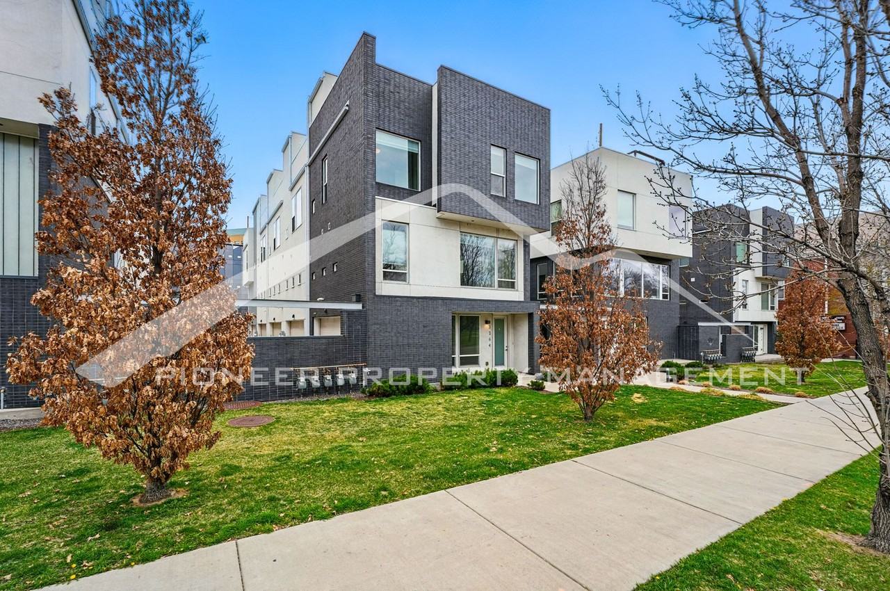 3264 Federal Blvd - Photo 2 of 28