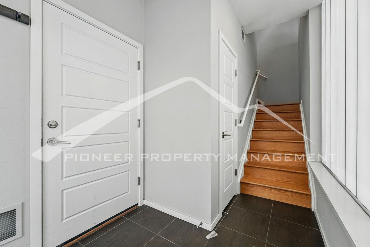3264 Federal Blvd - Photo 4 of 28