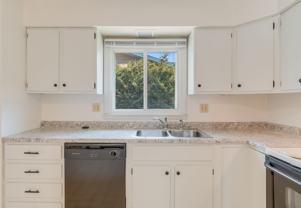 2306 S Lynn St - Photo 1 of 1