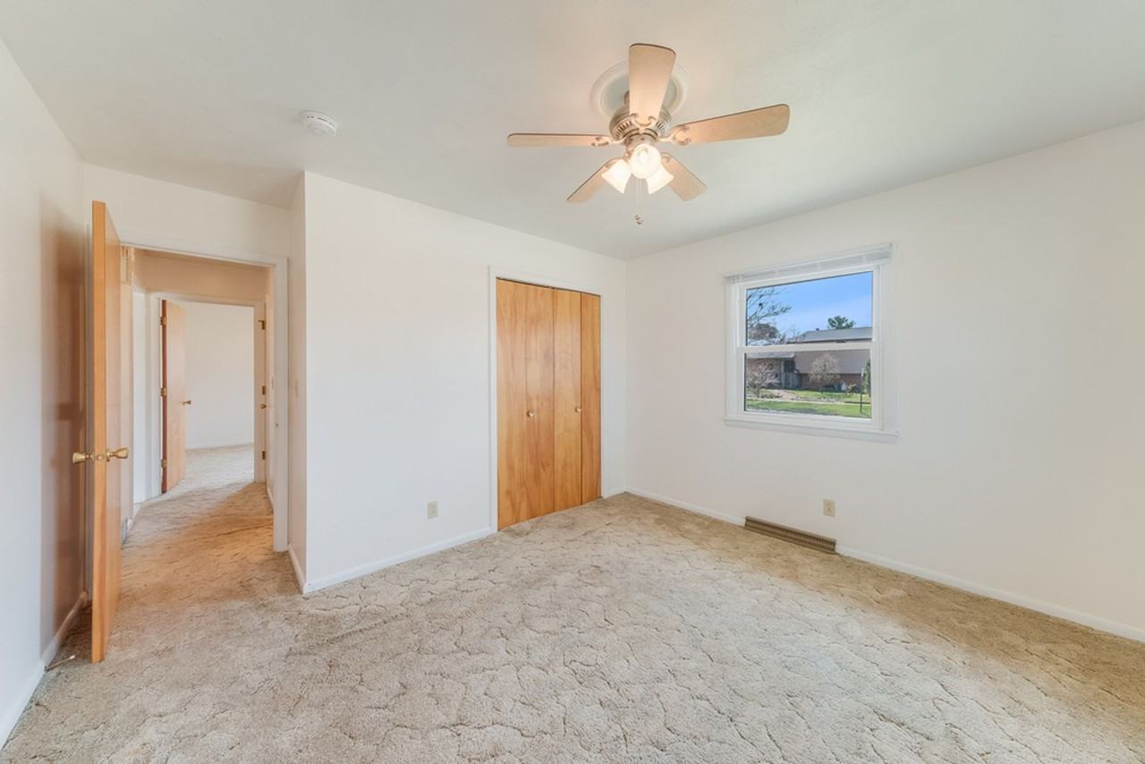 2306 S Lynn St - Photo 5 of 22